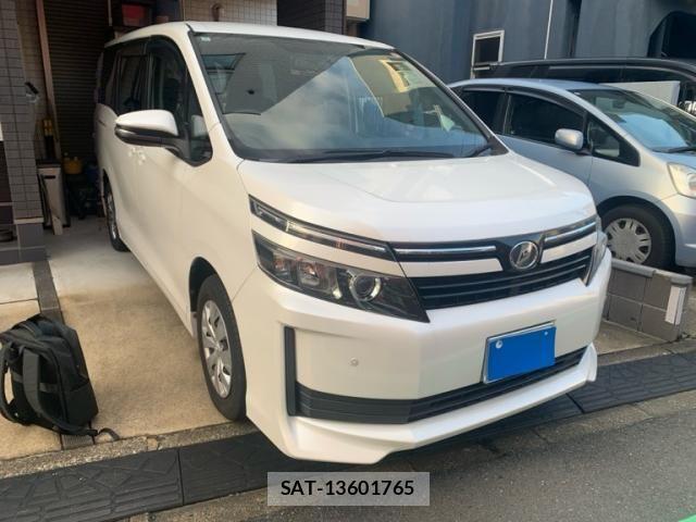 Toyota VOXY 2014-10 8832410-5
