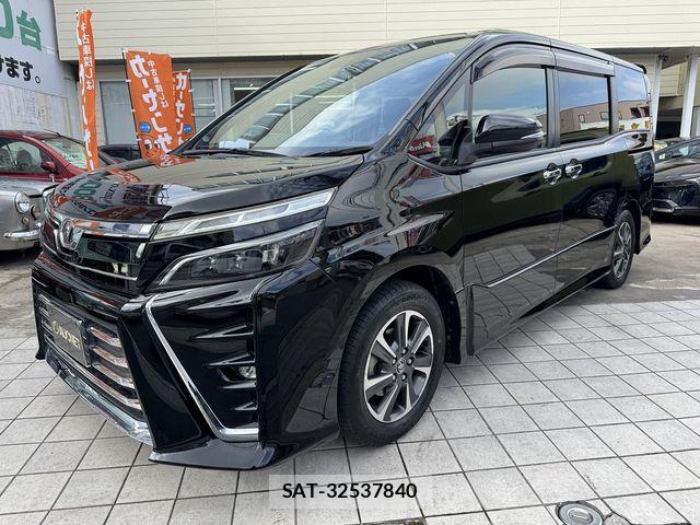 Toyota VOXY 2018-06 8832399-0