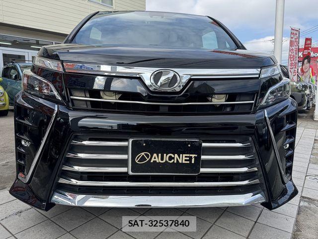 Toyota VOXY 2018-06 8832399-3