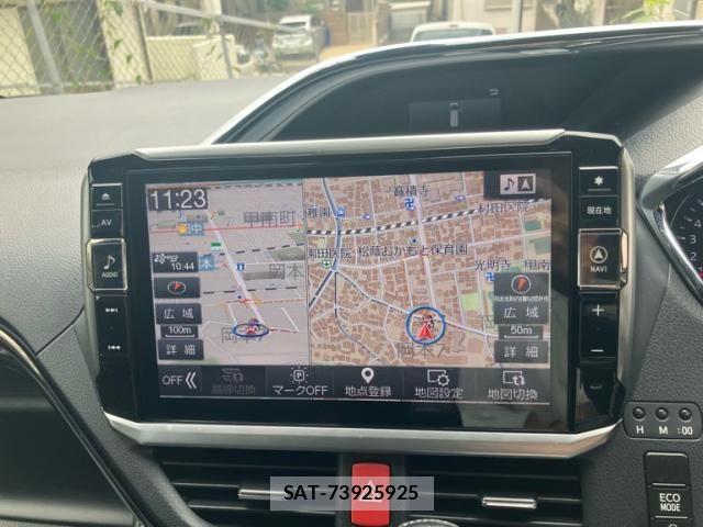 Toyota VOXY 2018-05 8832400-18