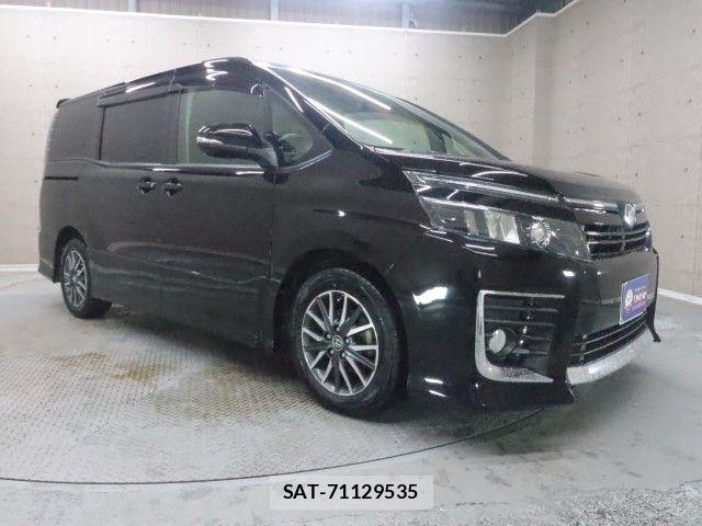 Toyota VOXY 2014-02 8832407-27