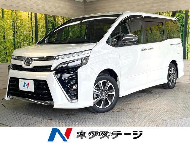 Toyota VOXY 2021-12 8832388-0