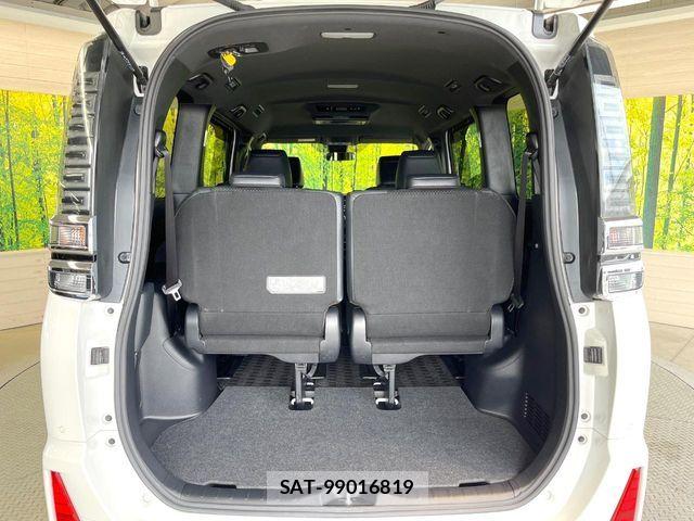 Toyota VOXY 2021-12 8832388-10