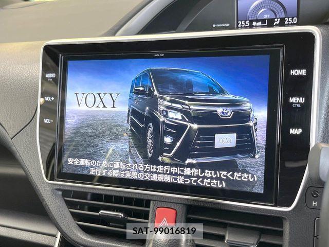 Toyota VOXY 2021-12 8832388-2
