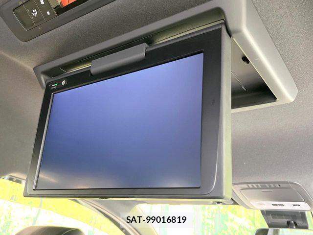 Toyota VOXY 2021-12 8832388-3