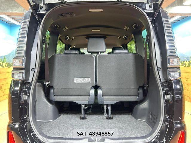 Toyota VOXY 2021-07 8851030-11