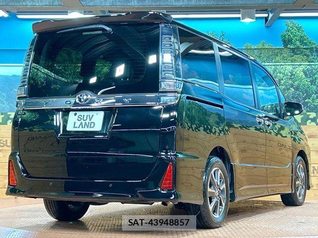 Toyota VOXY 2021-07 8851030-18