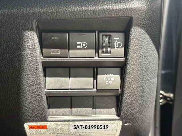Toyota VOXY 2022-08 8851024-13