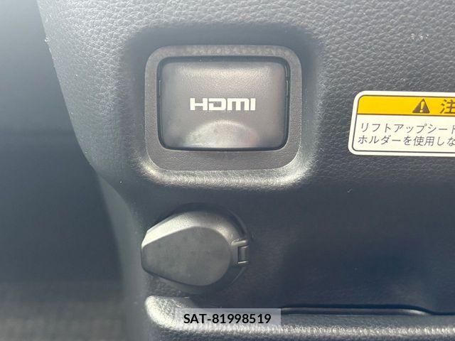 Toyota VOXY 2022-08 8851024-17