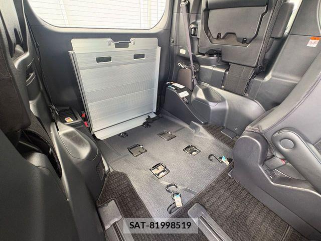 Toyota VOXY 2022-08 8851024-7