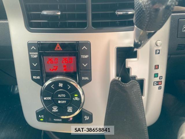 Toyota VOXY 2011-10 8851048-10