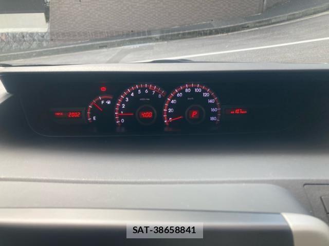 Toyota VOXY 2011-10 8851048-14