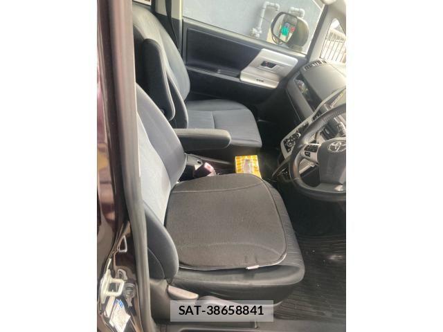 Toyota VOXY 2011-10 8851048-5
