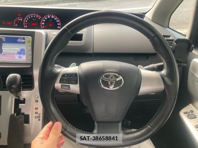 Toyota VOXY 2011-10 8851048-7