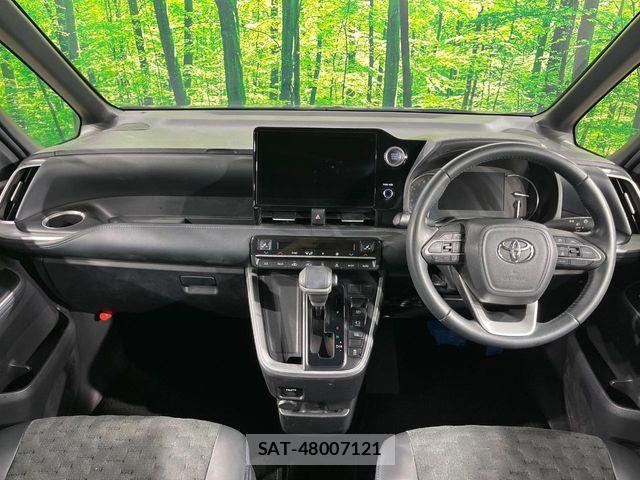 Toyota VOXY 2022-03 8851031-1