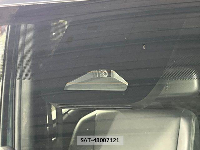 Toyota VOXY 2022-03 8851031-6