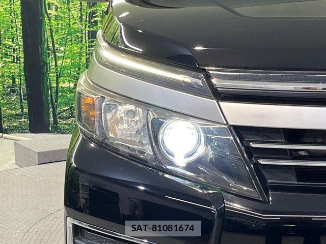 Toyota VOXY 2016-09 8841025-11
