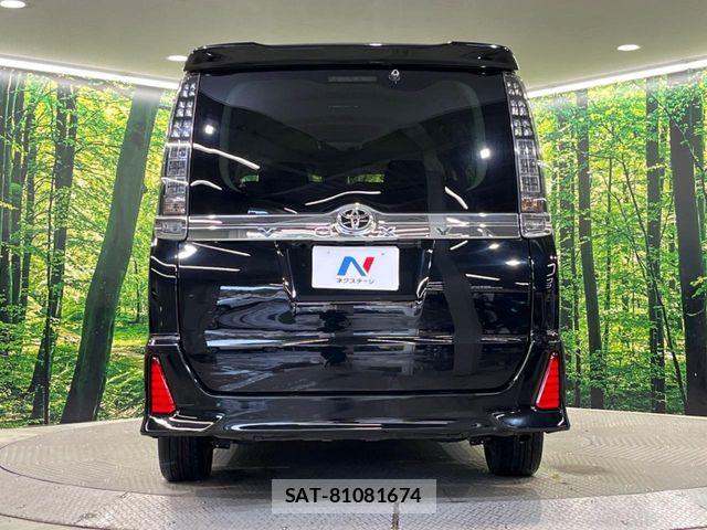 Toyota VOXY 2016-09 8841025-14