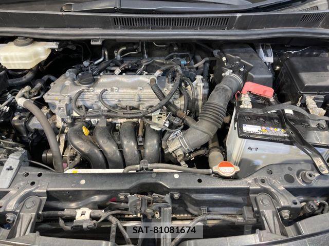 Toyota VOXY 2016-09 8841025-17