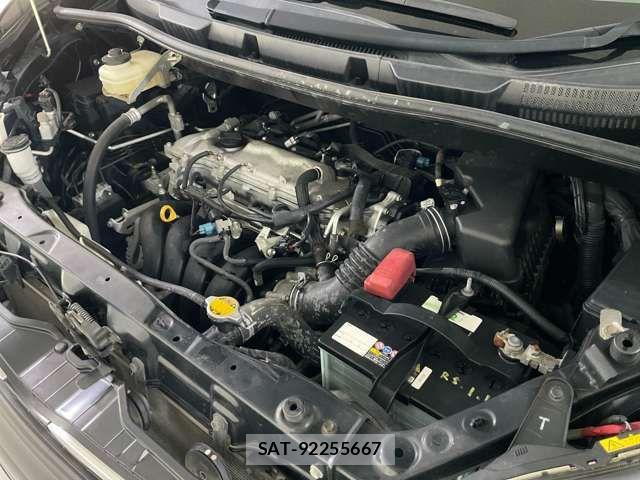 Toyota VOXY 2013-07 8851043-16