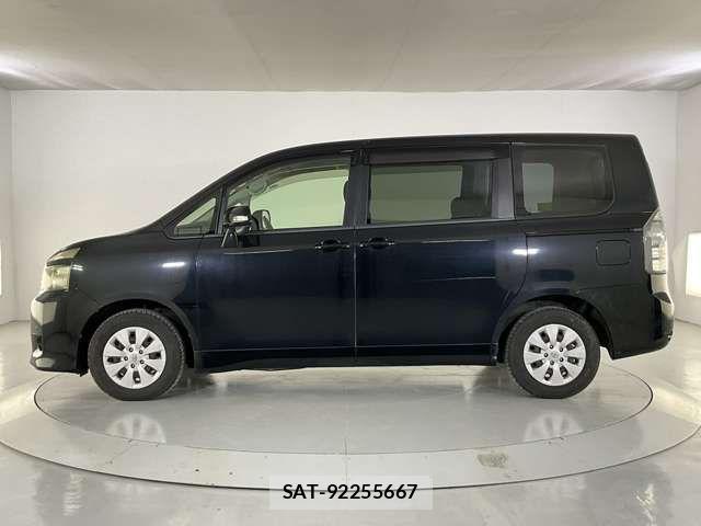 Toyota VOXY 2013-07 8851043-7