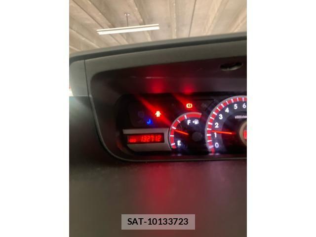 Toyota VOXY 2013-09 8851045-21