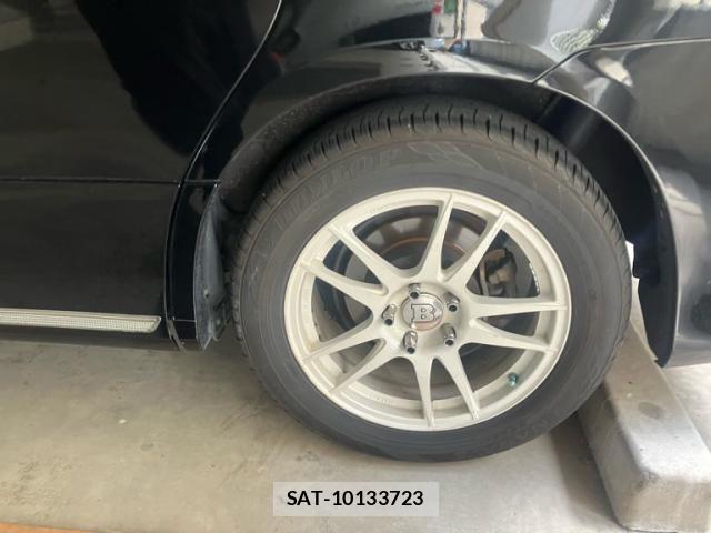 Toyota VOXY 2013-09 8851045-5