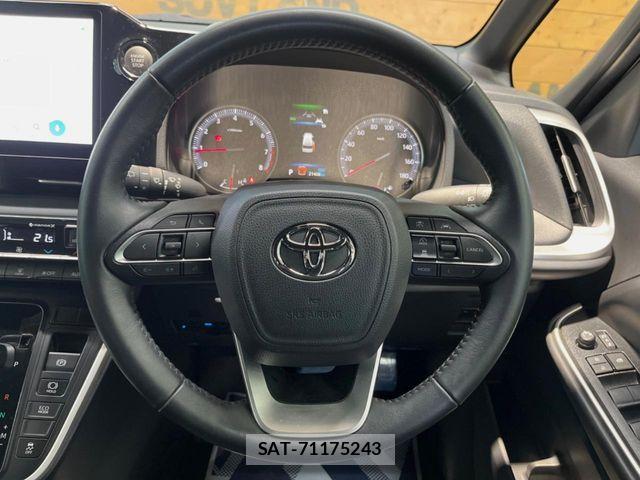 Toyota VOXY 2024-08 8851029-10