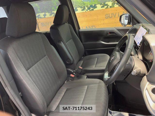 Toyota VOXY 2024-08 8851029-6
