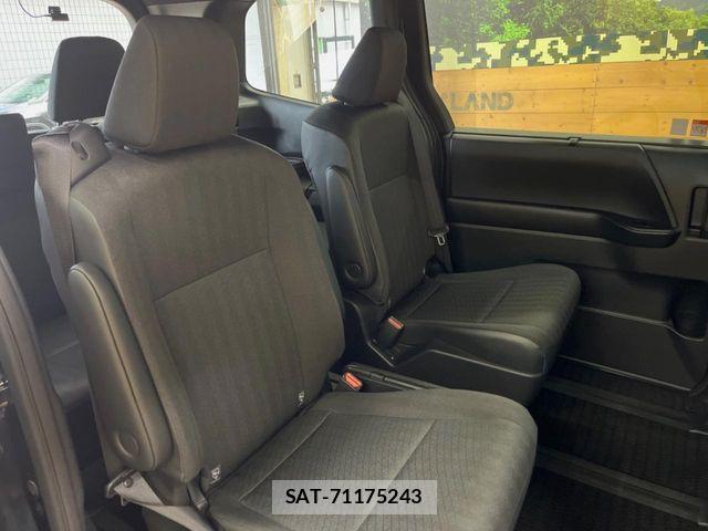 Toyota VOXY 2024-08 8851029-7