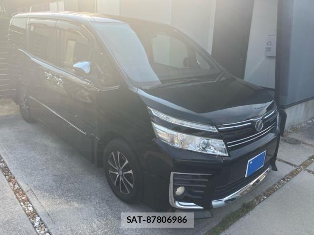 Toyota VOXY 2016-05 8851038-1