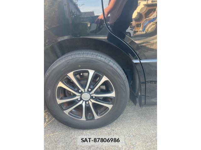 Toyota VOXY 2016-05 8851038-5