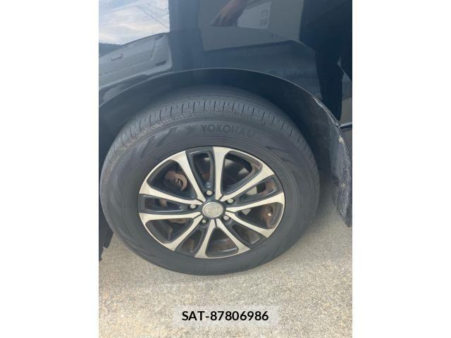 Toyota VOXY 2016-05 8851038-7