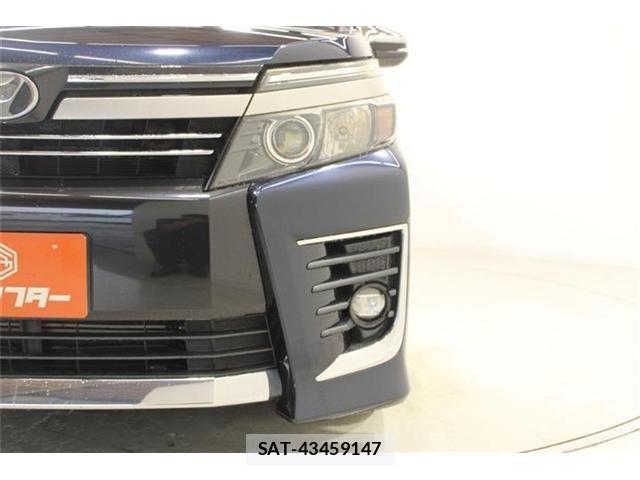 Toyota VOXY 2016-08 8851040-13