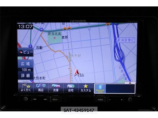 Toyota VOXY 2016-08 8851040-1