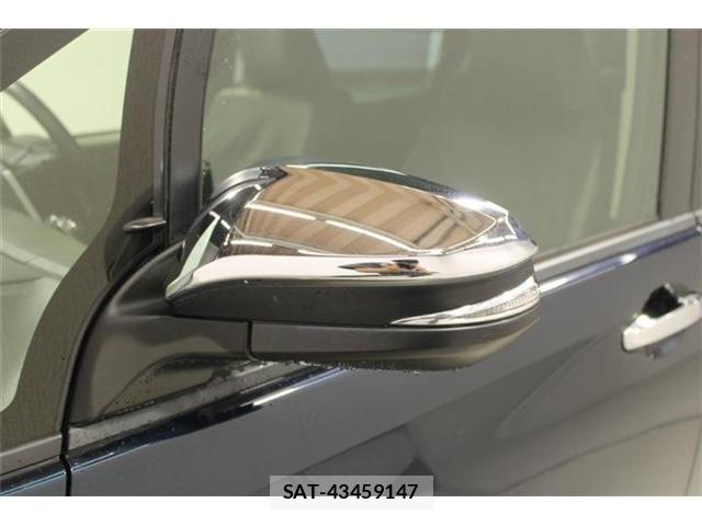 Toyota VOXY 2016-08 8851040-19