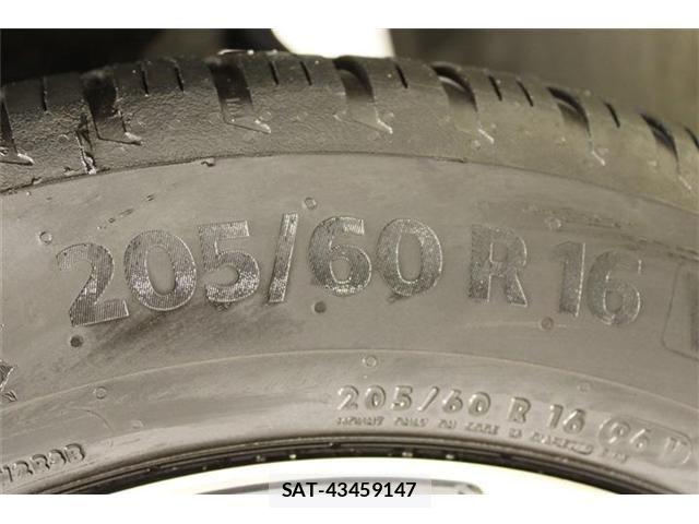 Toyota VOXY 2016-08 8851040-26