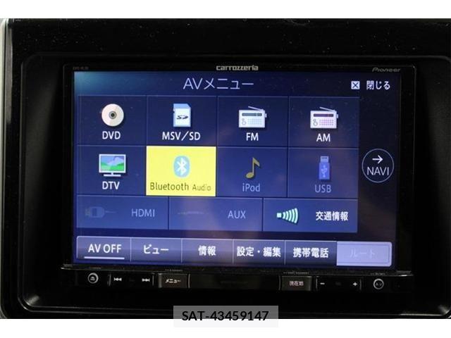 Toyota VOXY 2016-08 8851040-2