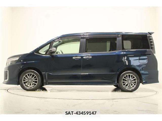 Toyota VOXY 2016-08 8851040-8