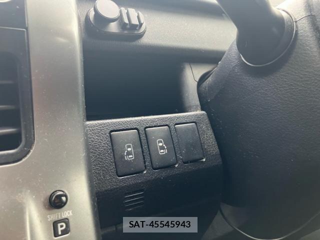 Toyota VOXY 2012-01 8851049-22