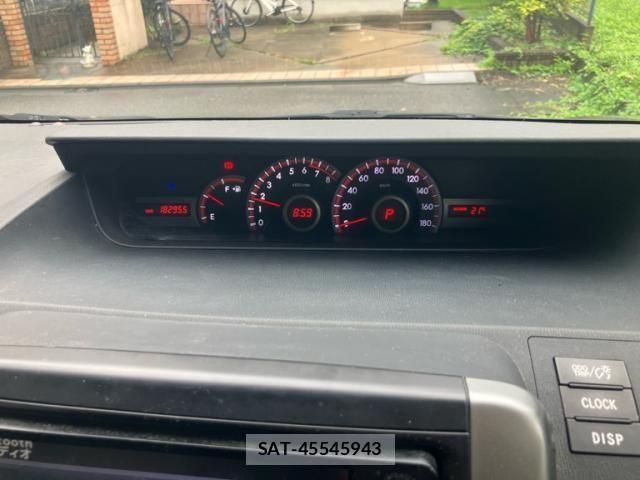 Toyota VOXY 2012-01 8851049-27