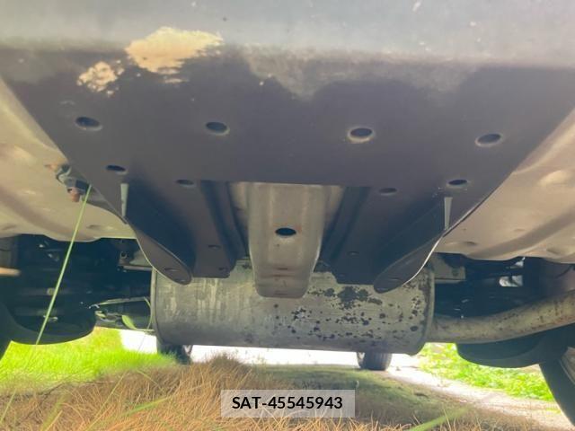 Toyota VOXY 2012-01 8851049-7