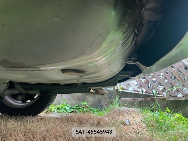 Toyota VOXY 2012-01 8851049-8