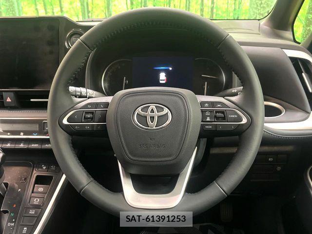 Toyota VOXY 2024-08 8851028-11