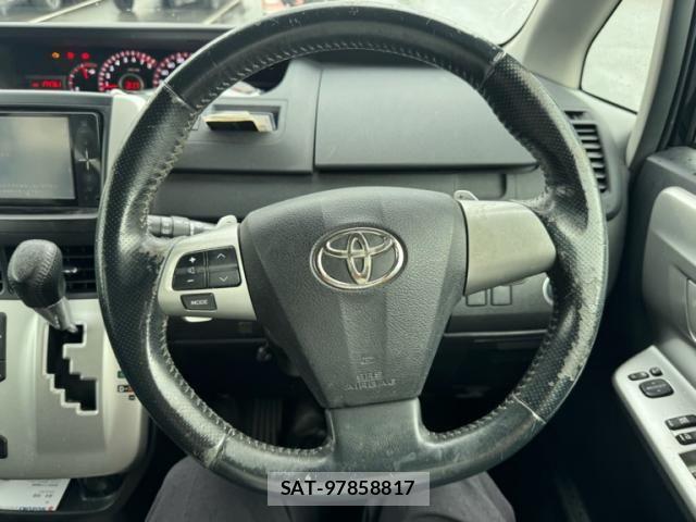 Toyota VOXY 2010-06 8851057-15