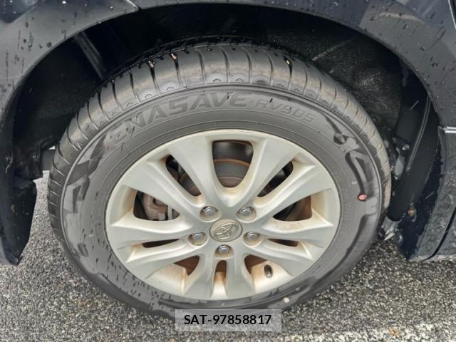 Toyota VOXY 2010-06 8851057-4