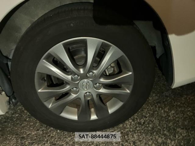 Toyota VOXY 2012-01 8851050-9