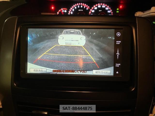 Toyota VOXY 2012-01 8851050-21