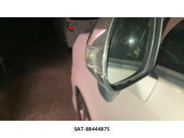 Toyota VOXY 2012-01 8851050-26