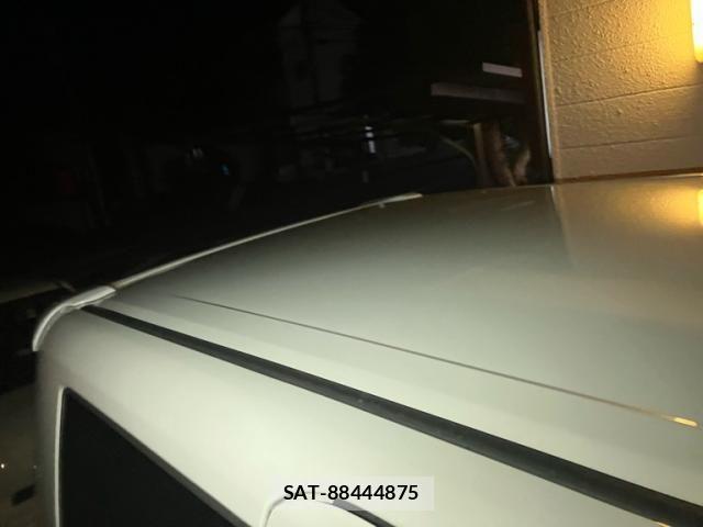 Toyota VOXY 2012-01 8851050-5